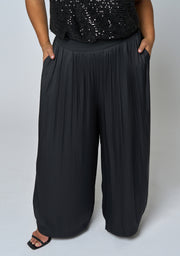 Black Night Wide Leg Pant