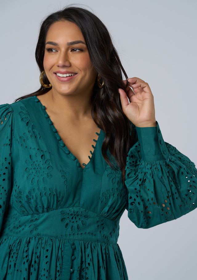 Evelyn Broderie Maxi Dress